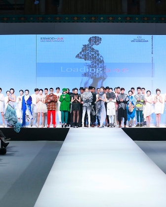 法国ESMOD高级时装艺术学院（北京）2012届毕业作品发布会.JPG