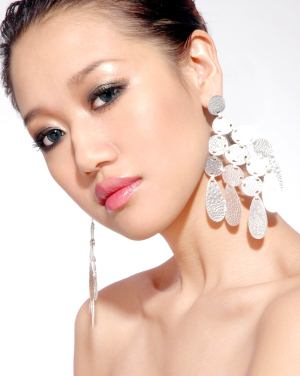 贾妮妮.jpg