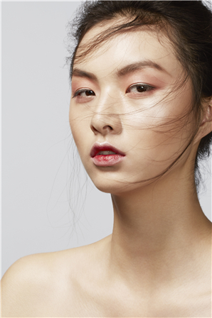 张龄月-肖像1.jpg