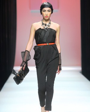 SCFASHION·祁刚2012春夏时装发布会01.JPG