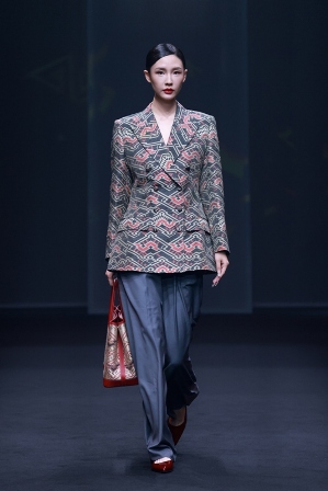 非凡中国美一锦绣华裳 (1).jpg