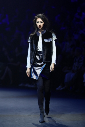 未完成” 马克华菲×张肇达高级定制秀 (1).jpg