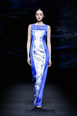 绣娘丝绸．戚秋兰 (1).jpg