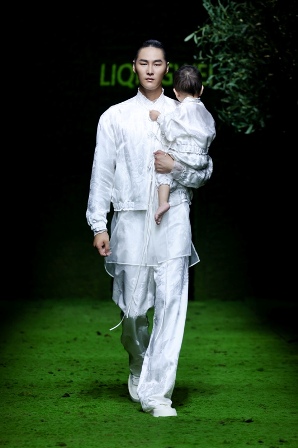 LIQINGWEI·李清伟 盛泽日 (1).JPG