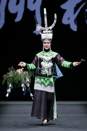 古阿新&贵州村T·杨春林｜ 时尚厦门 (1).jpg