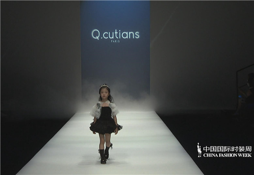 Q.cutians·李飞 童话小镇丨SS22中国国际时装周.jpg