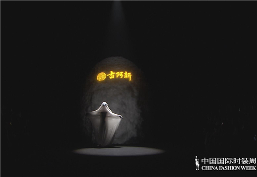 古阿新·杨春林│厦门日.jpg