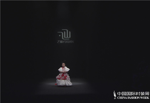 乙仙•徐嘉│童话小镇.jpg