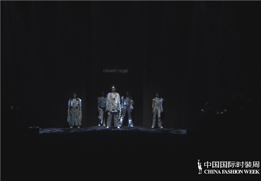 Chaney Cosby•陈敏薇│童话小镇.jpg