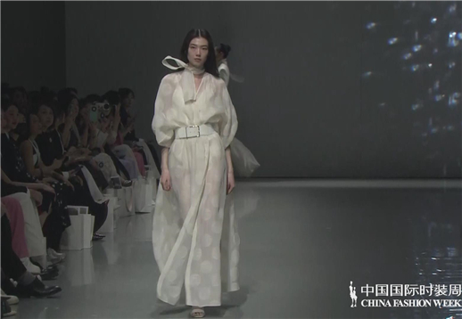 ELLASSAY歌力思.jpg