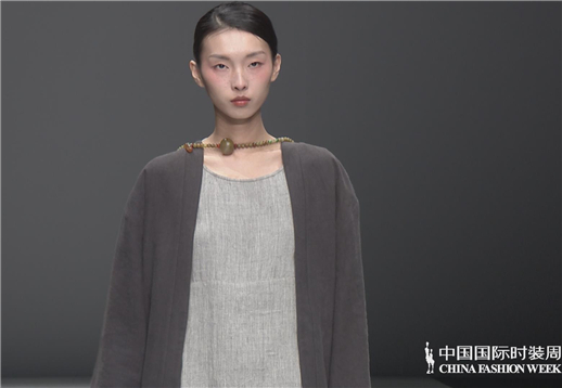 代夏·吴依诺｜10+3.jpg