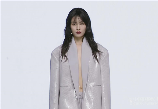 CHEN.1988•陈龙｜江服日.jpg